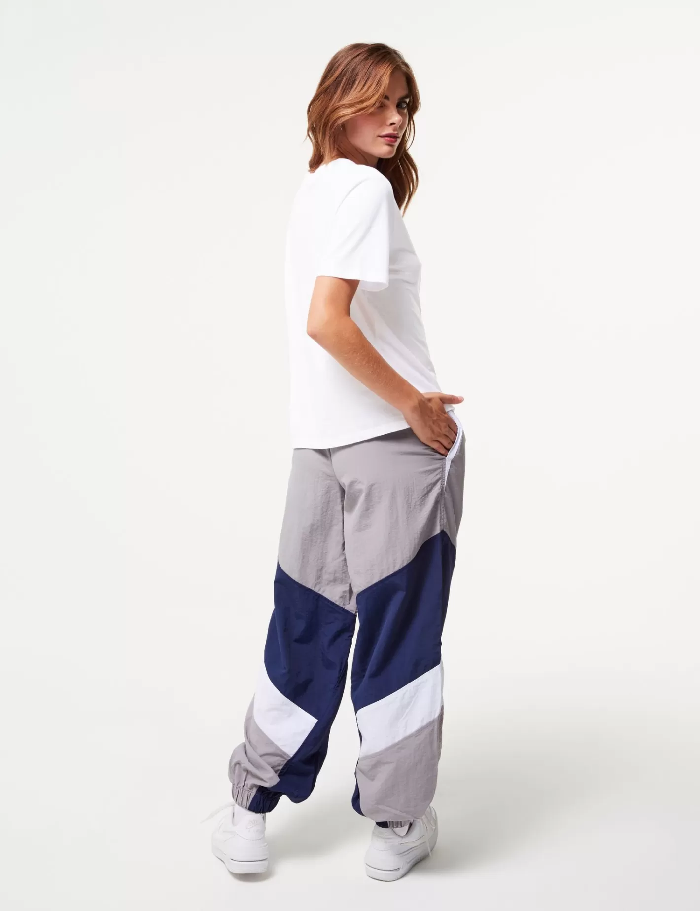 Jogging parachute gris, blanc, bleu foncé^Jennyfer Clearance