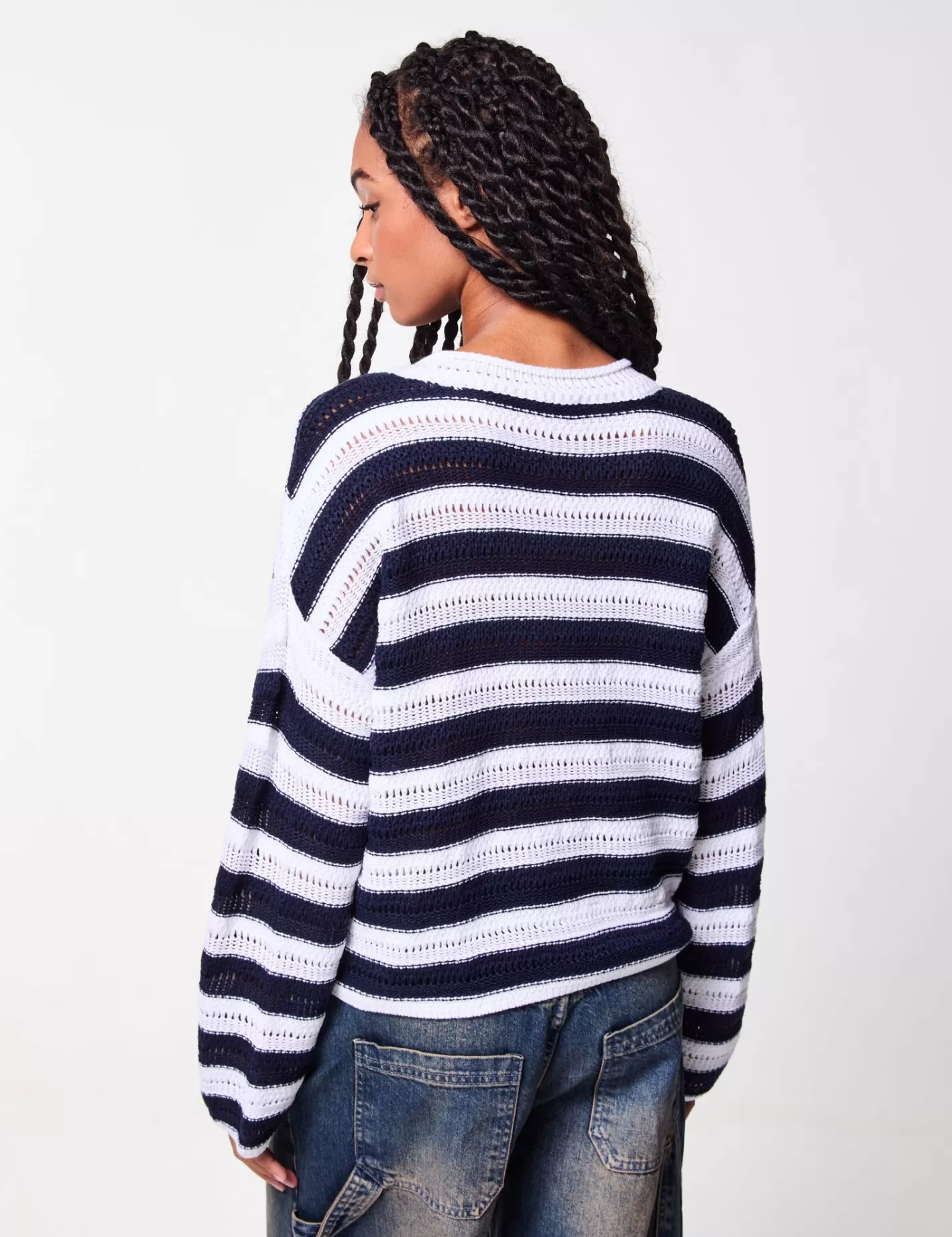 Pull loose en maille blanc  à rayures bleues marines^Jennyfer Cheap